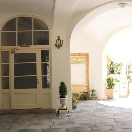 Madam S Boa Lägenhet Banská Štiavnica Exteriör bild