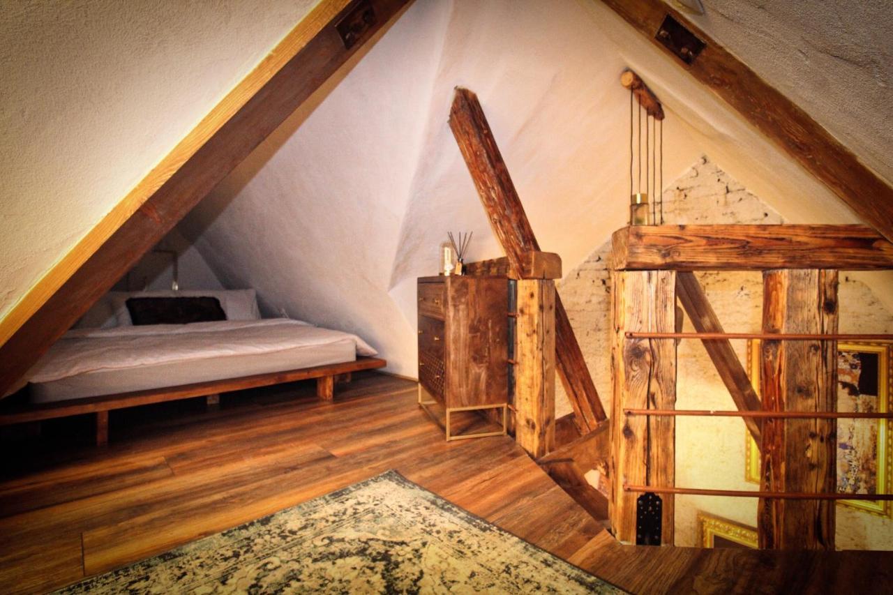 Madam S Boa Lägenhet Banská Štiavnica Exteriör bild